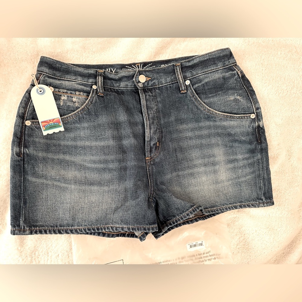 Daily Blue Freaky classic jean shorts in Broward size 31
